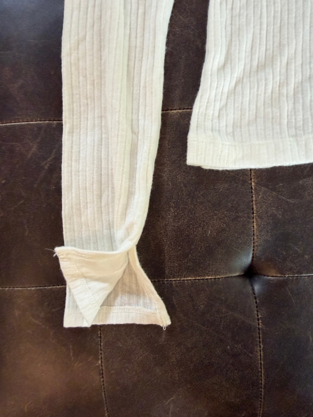 aerie White Ribbed Button Henley Top NWOT - Picture 4 of 5